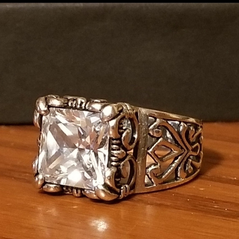 Silpada Sterling Silver & Zirconia Uptown Ring - Picture 3 of 15